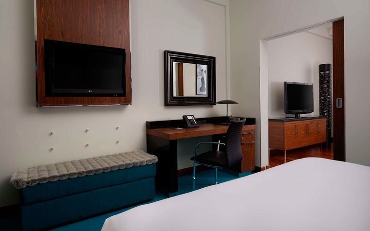 Premium room with balcony river view (ex. Business room) (Премиум с балконом и видом на реку)