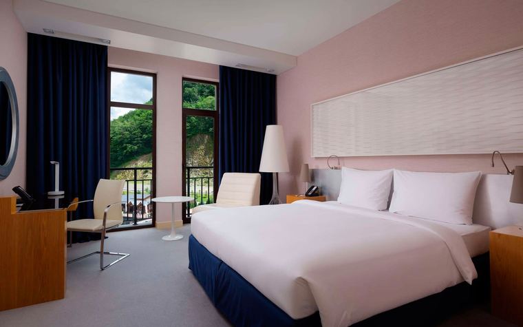 Junior suite square view (Полулюкс с видом на площадь)